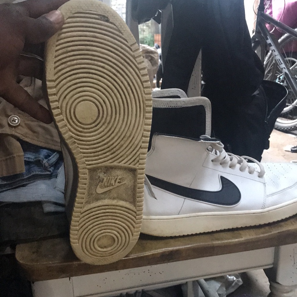 Nike Men's White and Black High-Top Sneakers - Picture 2 of 6